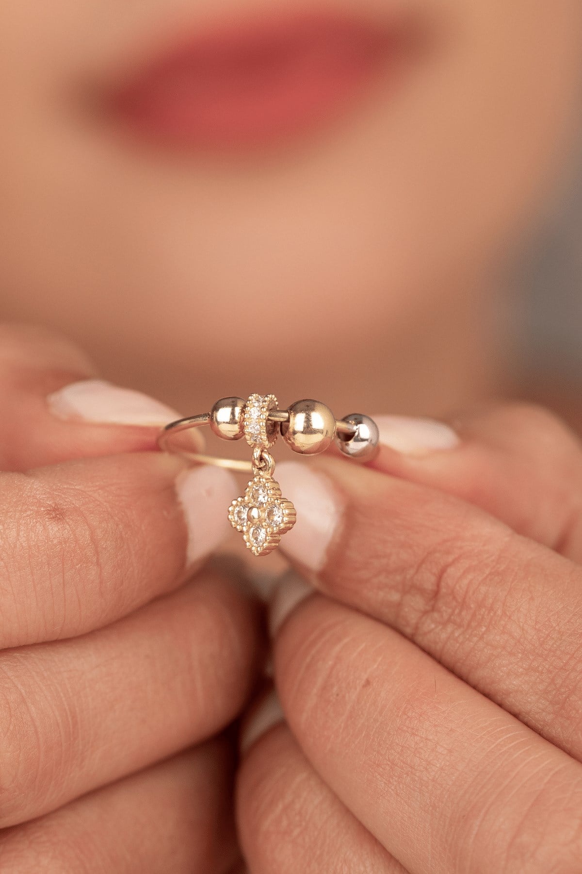 Altın Charm Yüzük