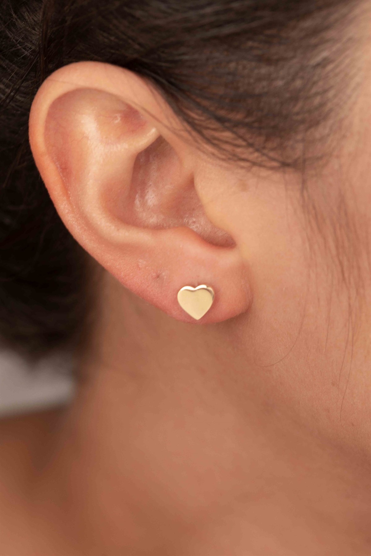 Altın Vidalı Küpe