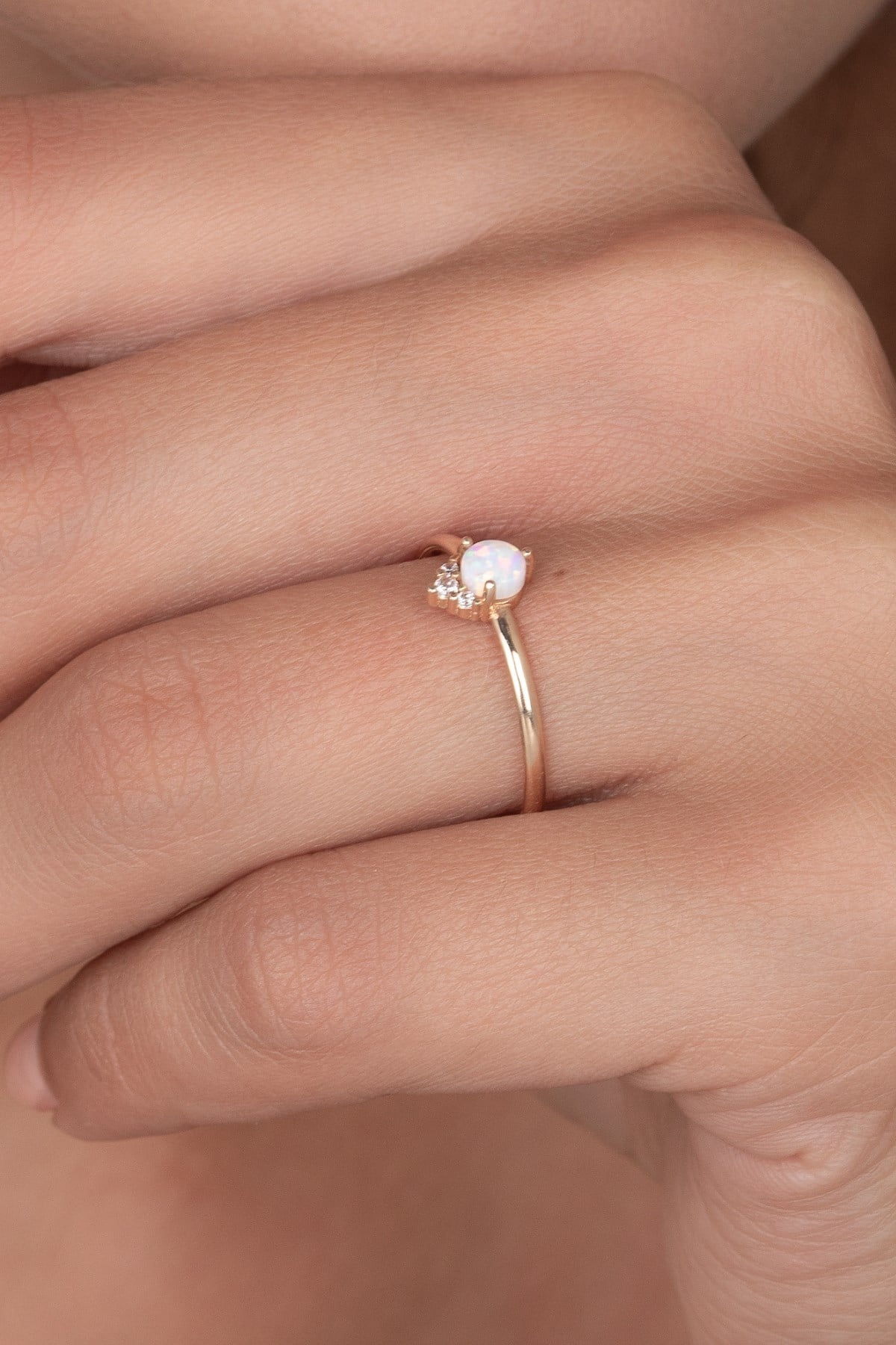 Altın Opal Taşlı Minimal Rose Yüzük