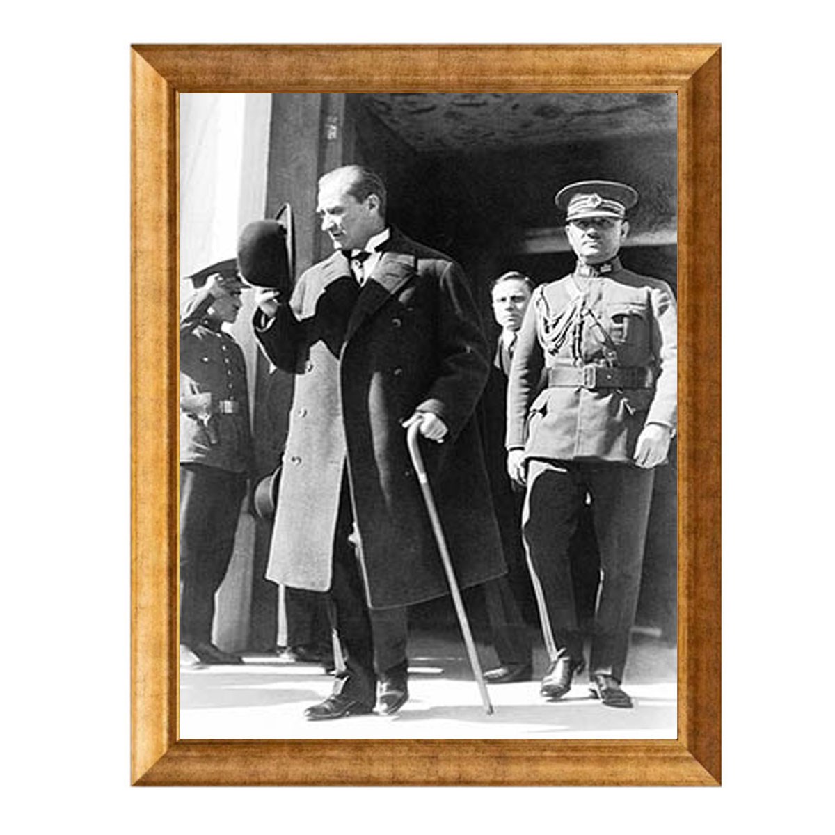 Atatürk Paltolu Bastonlu Altın Çerçeveli Tablo