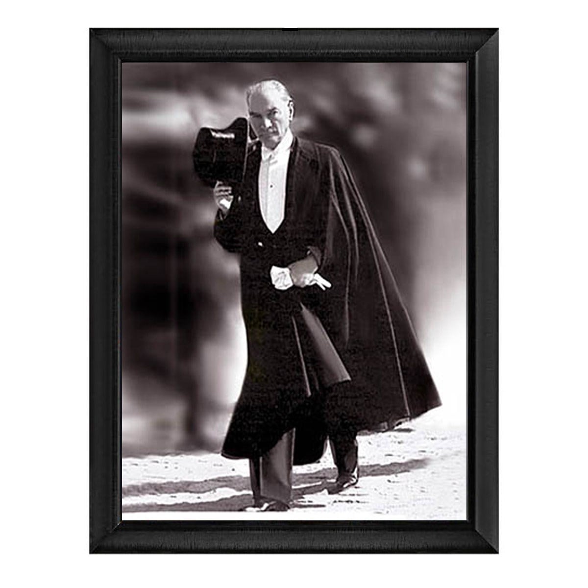Atatürk Pelerinli Fraklı Silindir Şapkalı Altın Çerçeveli Tablo