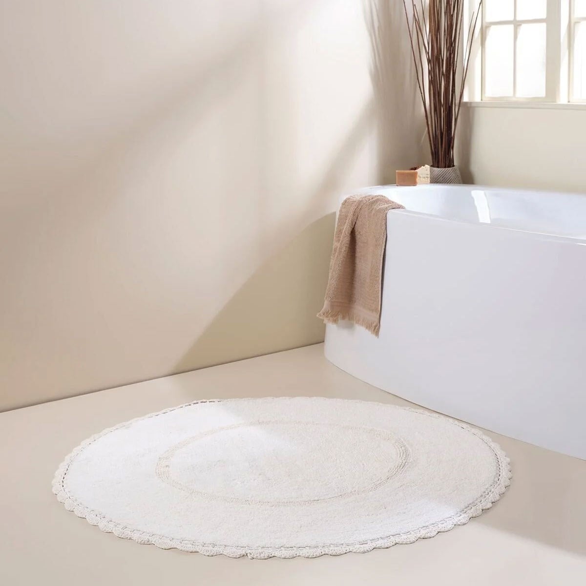 Cathy Ekru Yuvarlak Banyo Paspası 120x120 Pamuklu ve Dantelli