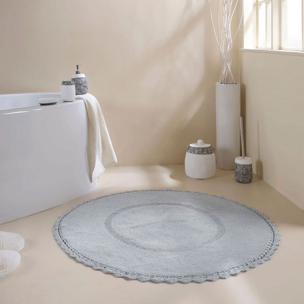Cathy Gri Yuvarlak Banyo Paspası 120x120 Pamuklu ve Dantelli