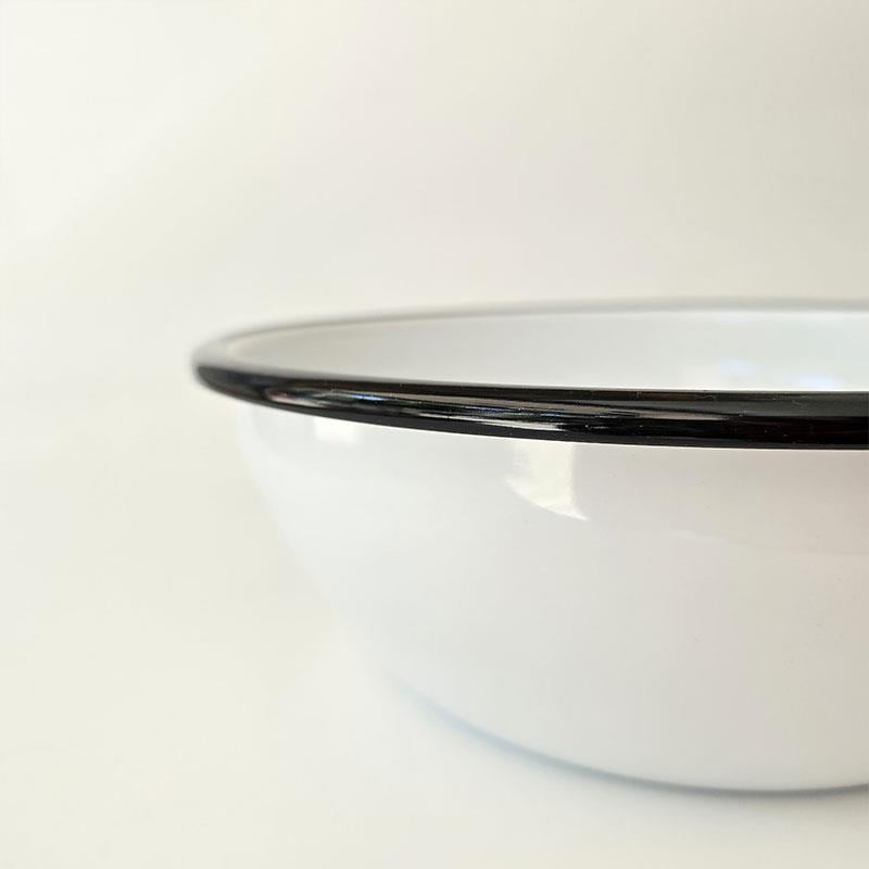 Emayra Emaye Kase 26 cm | Beyaz Kordon Siyah