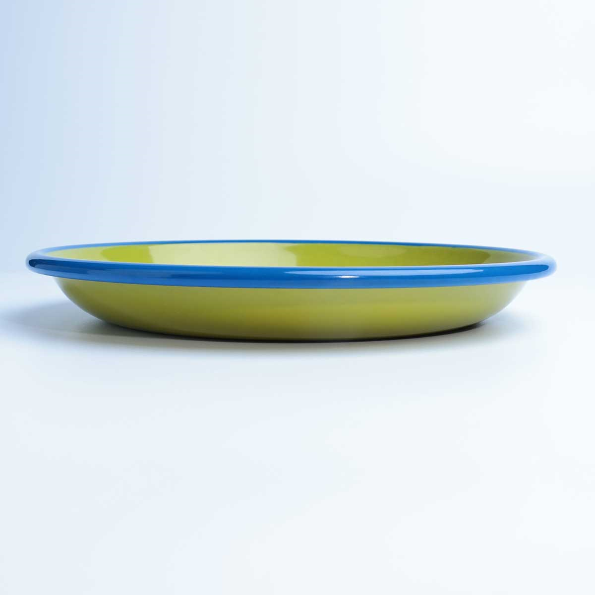 Emayra 26 cm fıstık yeşili gövde ve kobalt mavi kordon detaylı emaye servis tabağı - Çamlıca Home