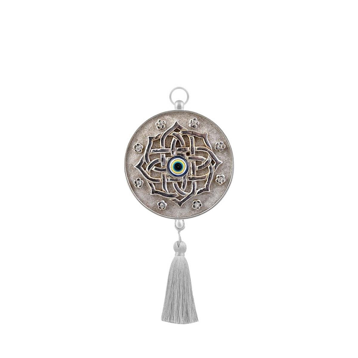 Emayra, tekli nazar boncuklu duvar süsü, gümüş rengi, mandala desenli, püsküllü.