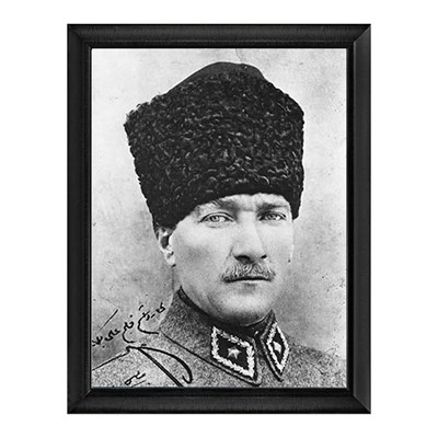 Atatürk Kalpaklı İmzalı Altın Çerçeveli Tablo
