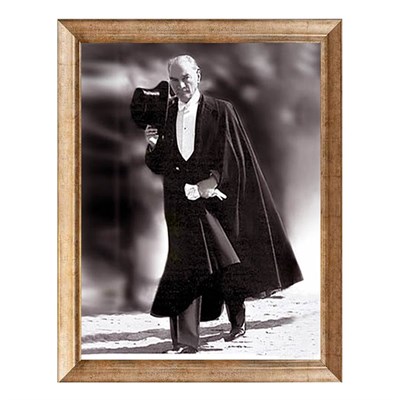 Atatürk Pelerinli Fraklı Silindir Şapkalı Altın Çerçeveli Tablo