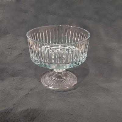 Dik Çizgili Cam Ayaklı Kase 19 cm