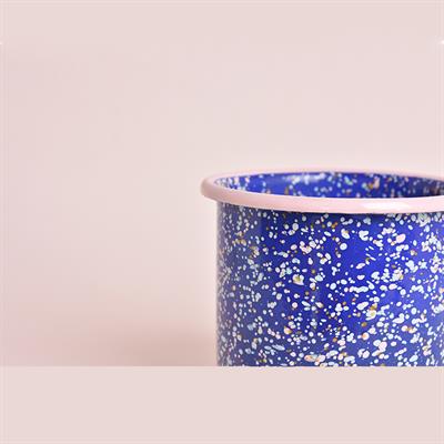 Emaye Metal Saplı Sütlük Mavi Serpme Desen