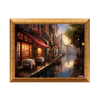 Gün Batımında Kanal Kıyısı Tarihi Kafe ve Şehir Tablosu