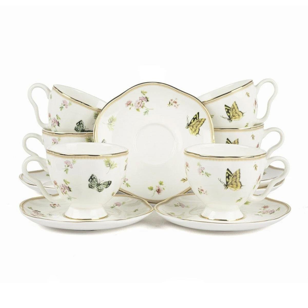 Mikasa Moor'un kelebek ve pembe floral desenlerle süslenmiş, altın yaldız detaylı, narin Bone China porselen 6 kişilik kahve fincanı takımı. Çamlıca Home lüks koleksiyonundan zarif bir set.