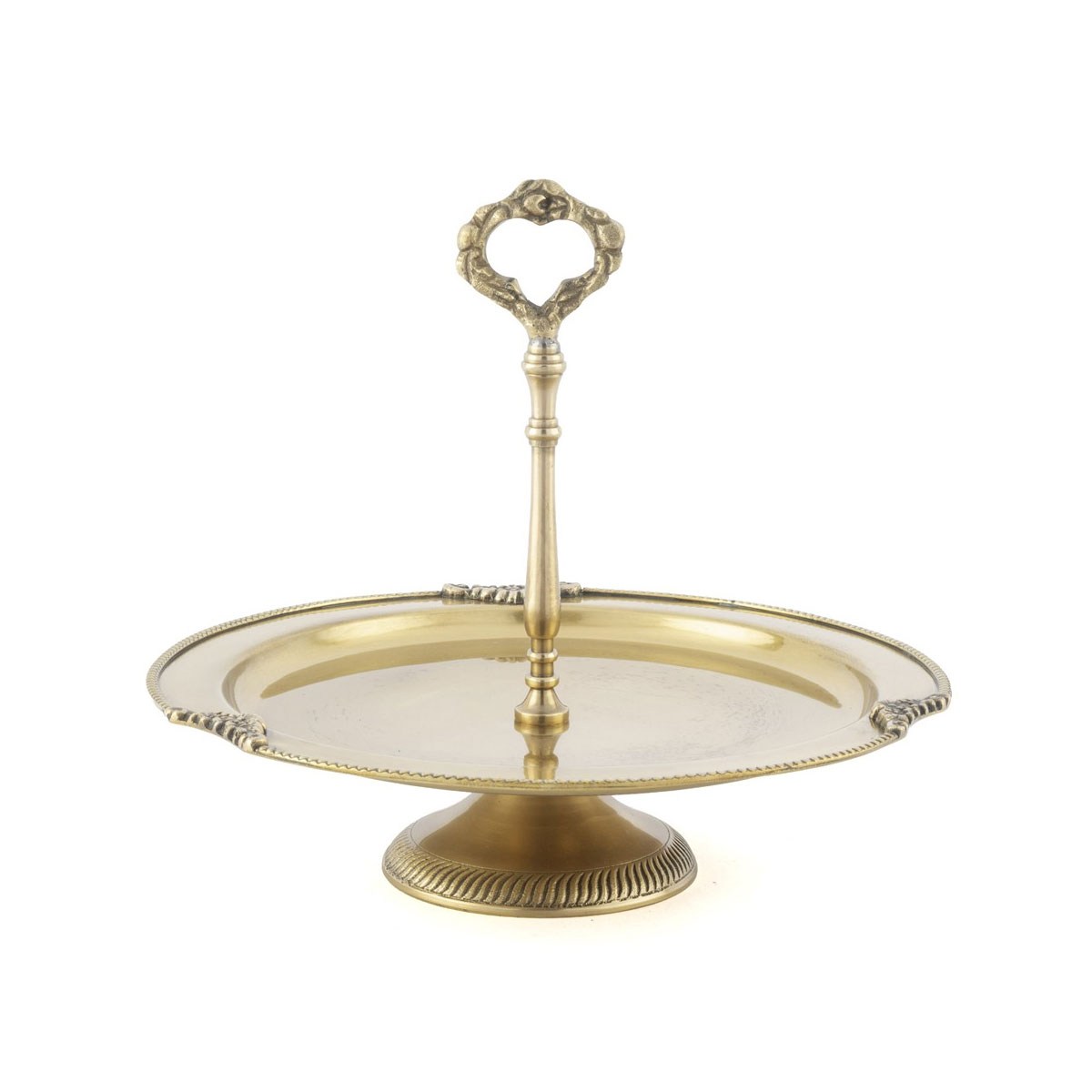 Çamlıca Home eskitme antik bakır pirinç tonlu döküm kaideli kalp figürlü dikey taşıma kulplu tek katlı metal pasta kurabiye ve lokum sunumluğu beyaz zemin ürün çekimi 27x24 cm