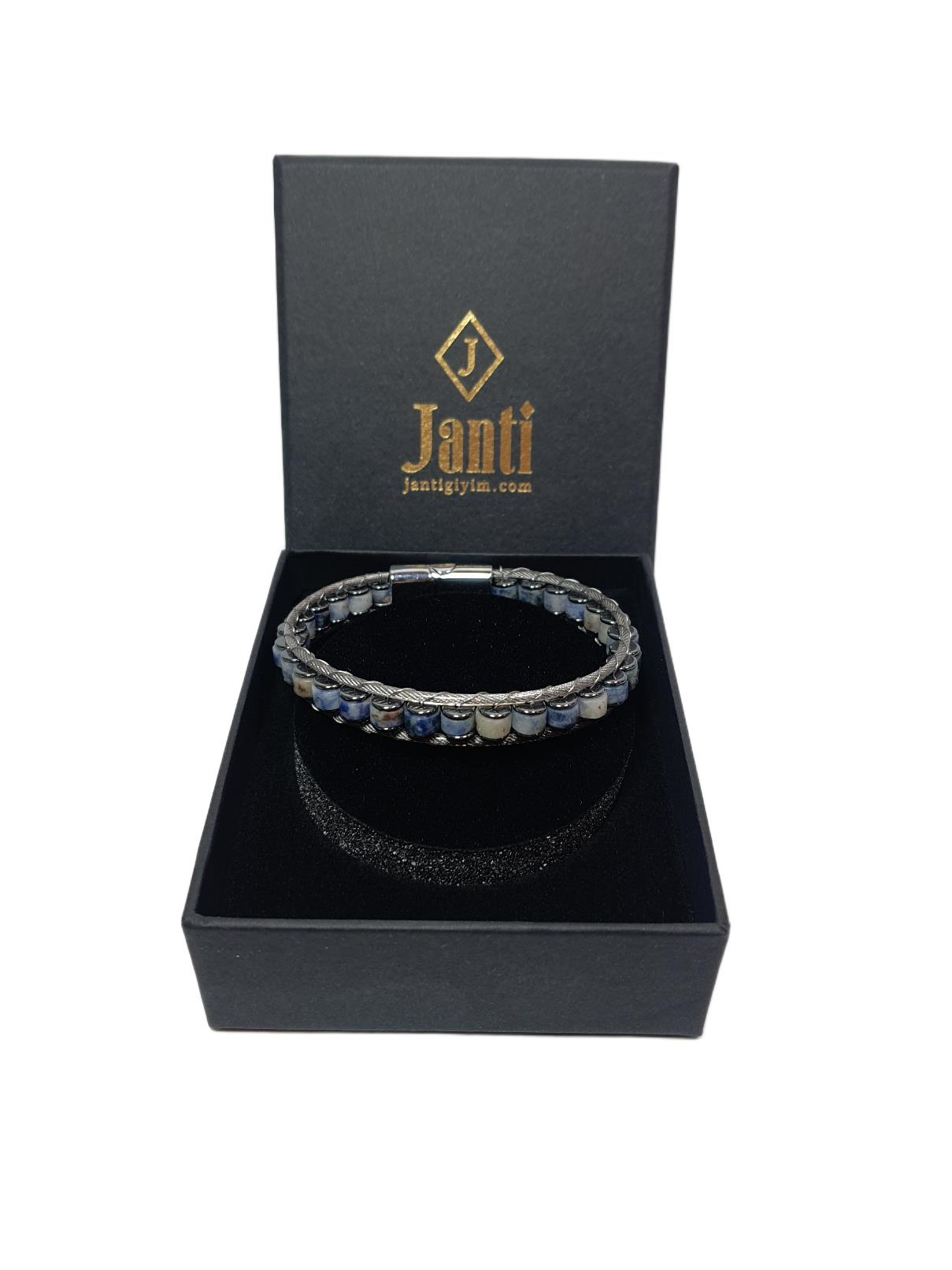 Doğaltaş BileklikJTAW25BLK1612 PASLANMAZ ÇELİK SODALİT ve HEMATİT DOĞALTAŞ MIKNATIS KAPAMA MAVİ-GRİ GARANTİLİ HEDİYE KUTULU JANTİ BİLEKLİKJanti