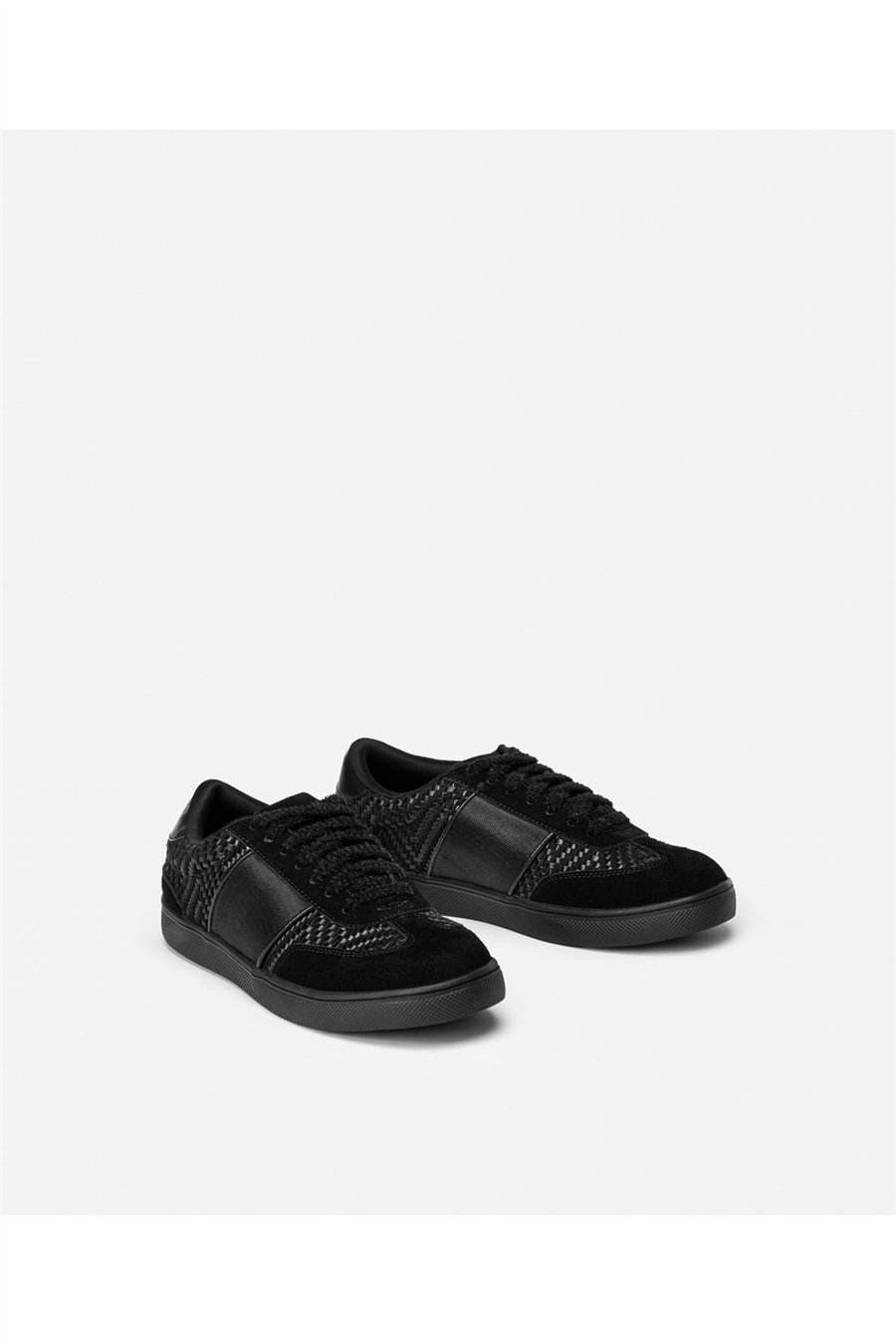 IPEKYOL Siyah Kontrast Dokulu Sneaker