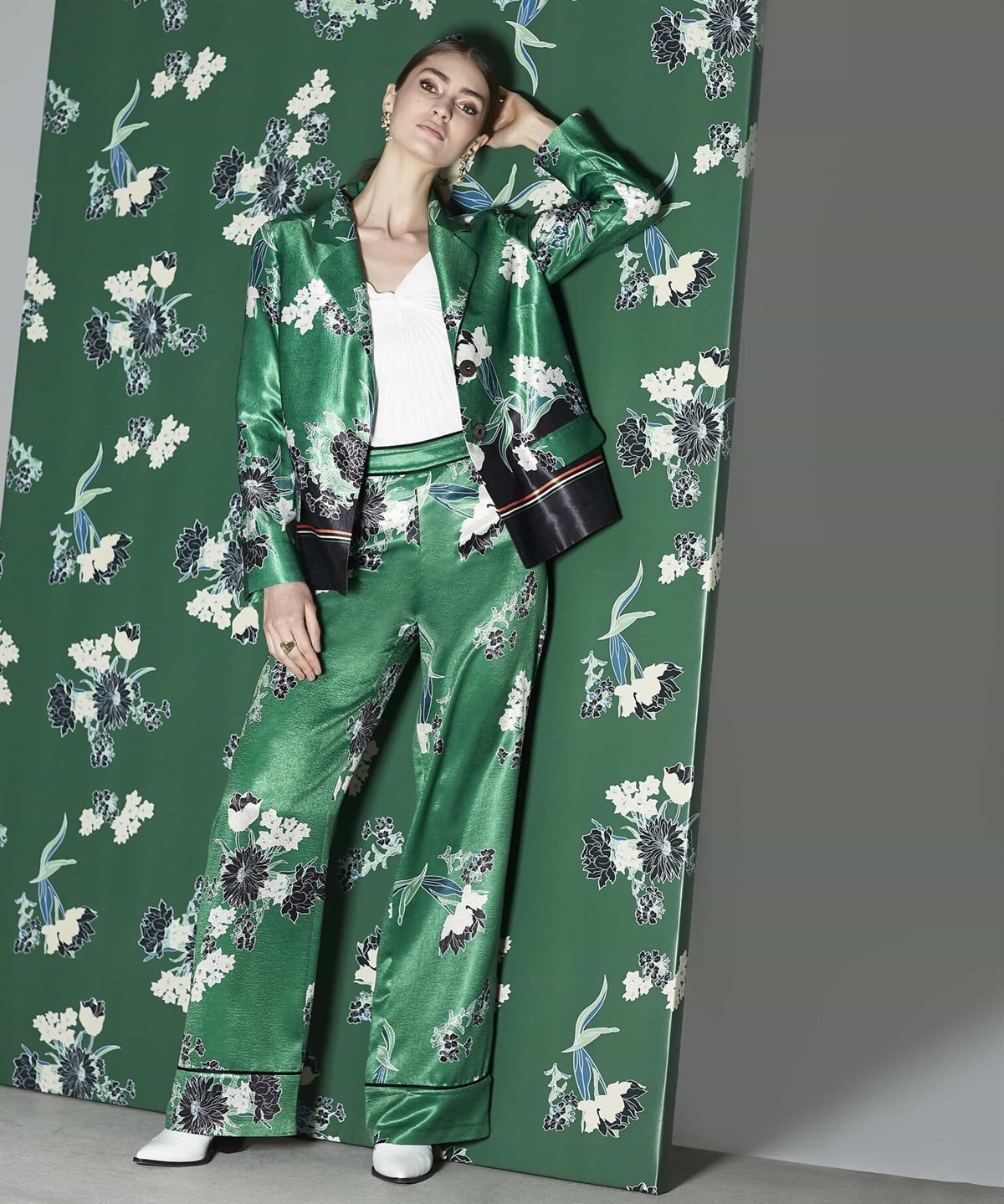 İPEKYOL Yüksek Bel Biye Geçişli Çiçek Desenli Yeşil Pantolon