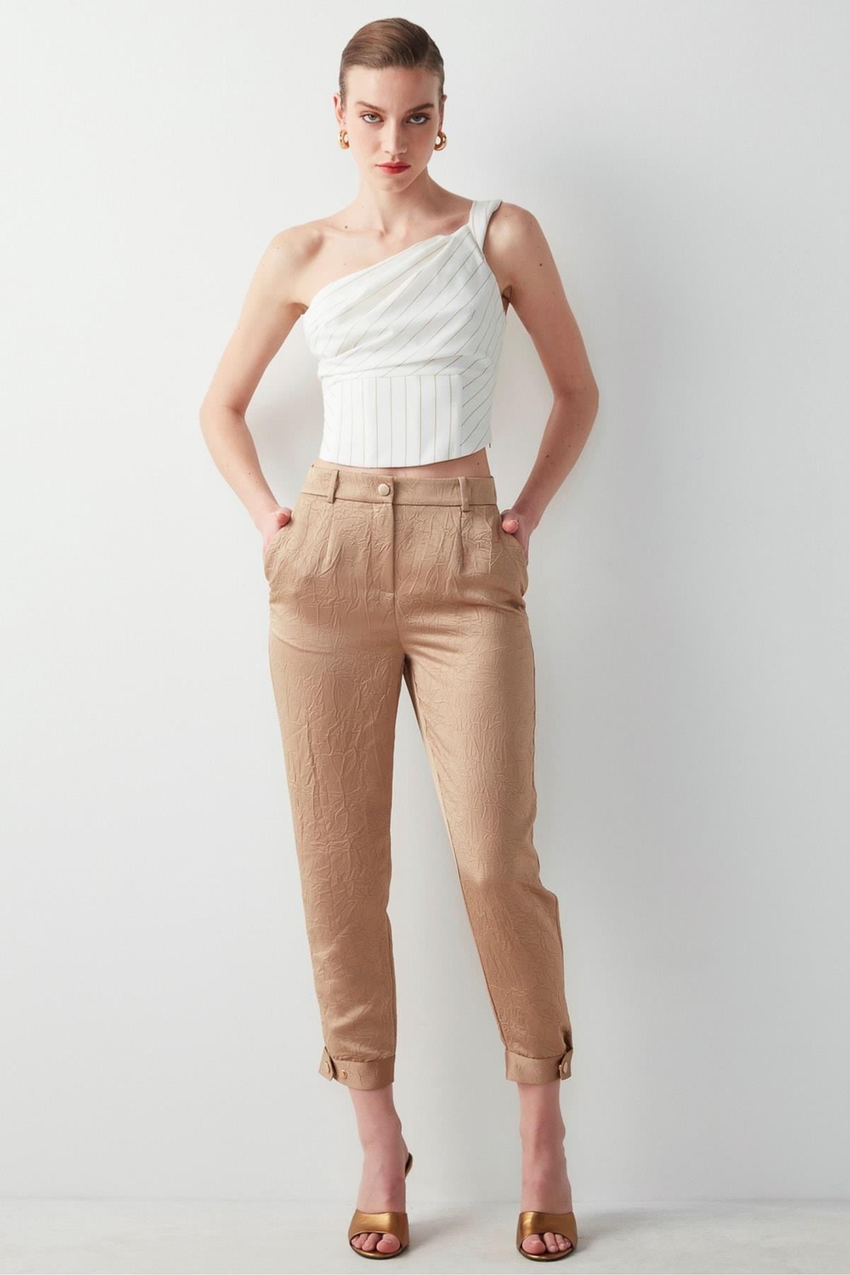 IPEKYOL Dokulu Çıtçıt Aksesuarlı Camel Pantolon