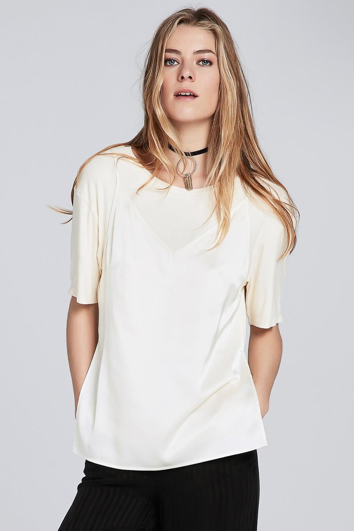 İPEKYOL Kumaş Mixli Ekru Kısa Kol T-shirt