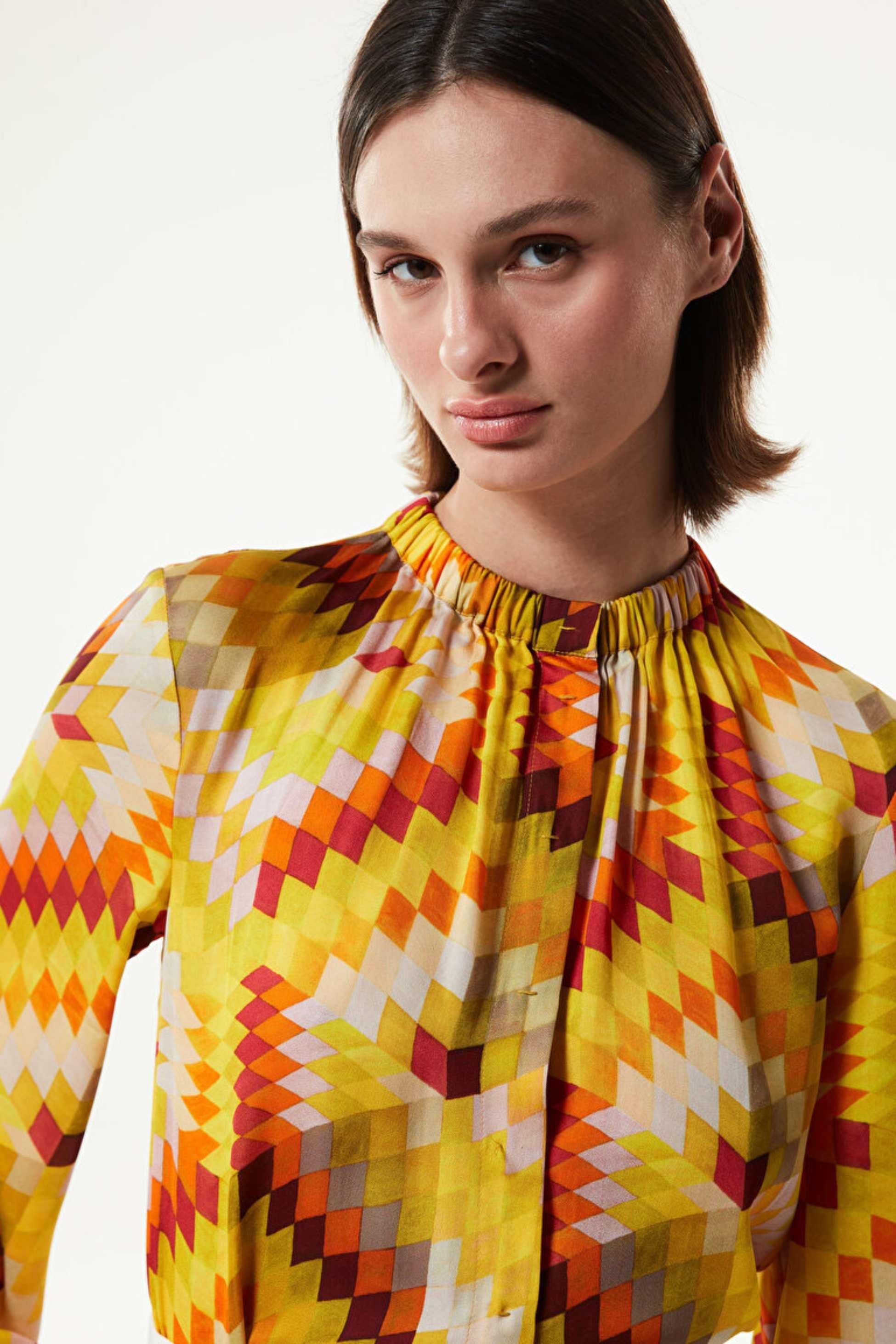 MACHKA SARI 06017 / BLUZ