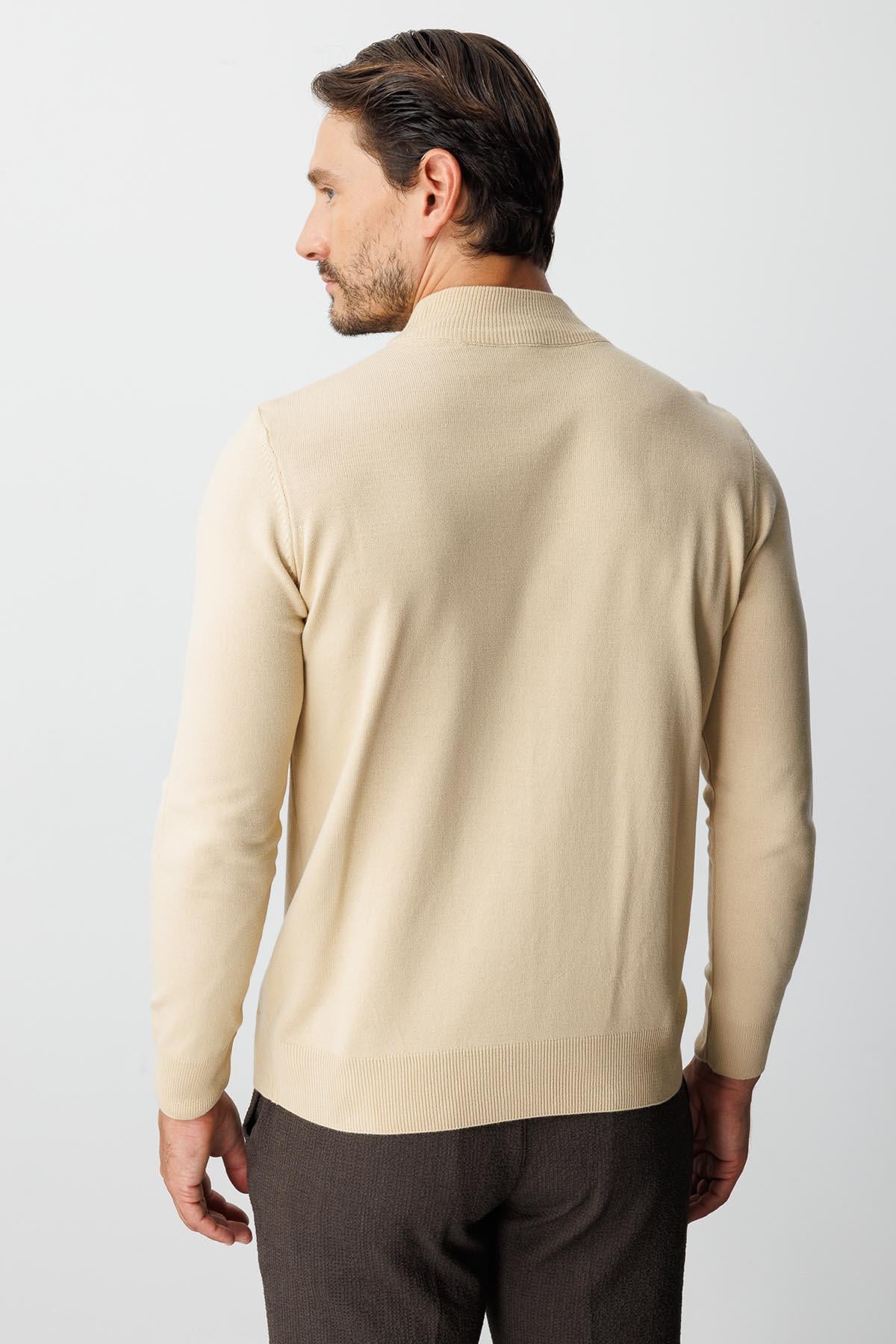 Bej Modern Fit Dar Kalıp Yarım Balıkçı Düz Uzun Kollu Triko