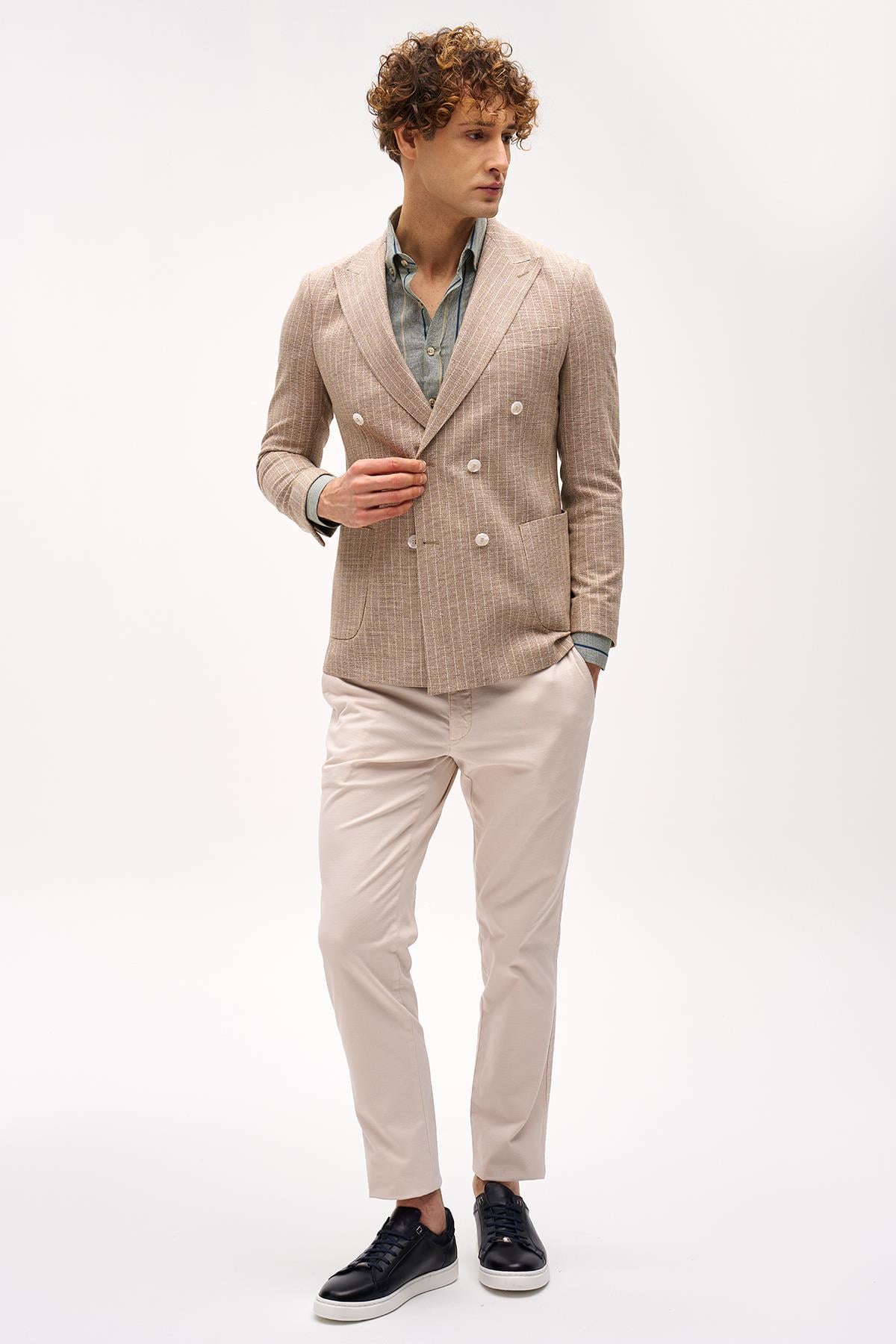 Erkek Bej Slim Fit / Dar Kalıp Geniş Kırlangıç Ceket