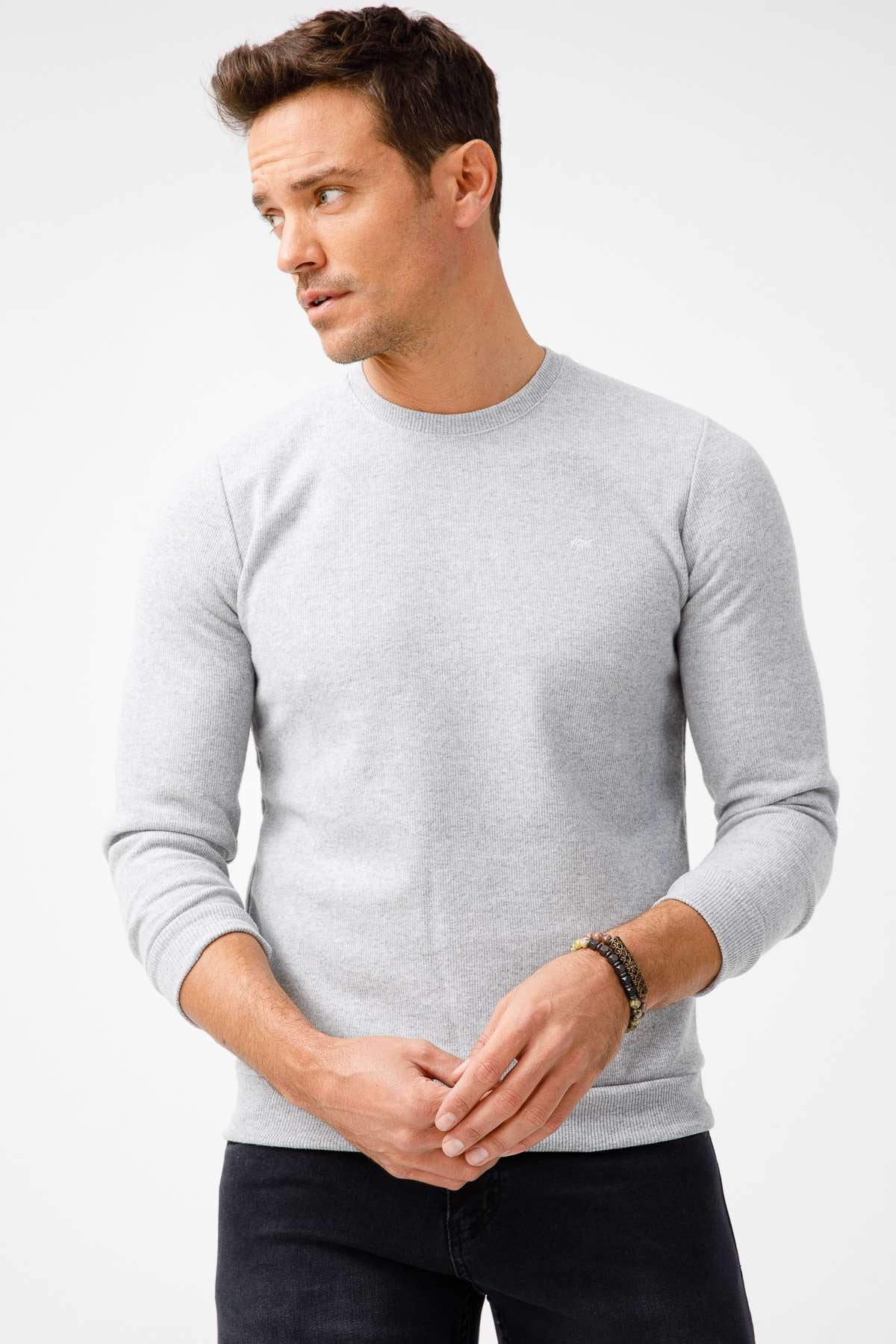 Gri Regular Fit Rahat Kalıp Bisiklet Yaka Düz Uzun Kollu Triko