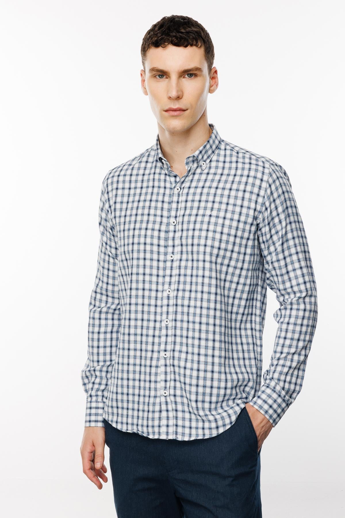 Lacivert Dynamic Fit  Düğmeli Yaka Ekose Uzun Kollu Cepsiz Pamuklu Gömlek