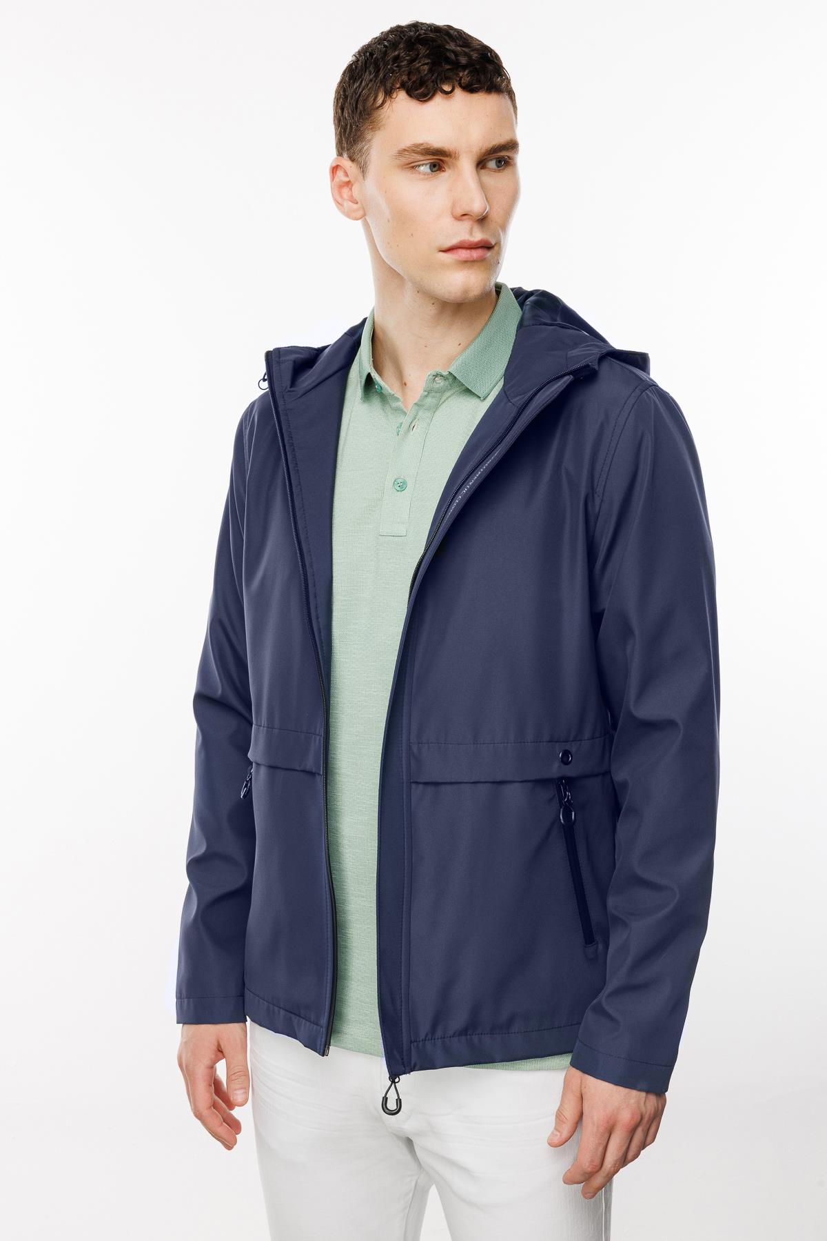 Lacivert Standart Kalıp Kapüşonlu Yaka  %100 Polyester Mont
