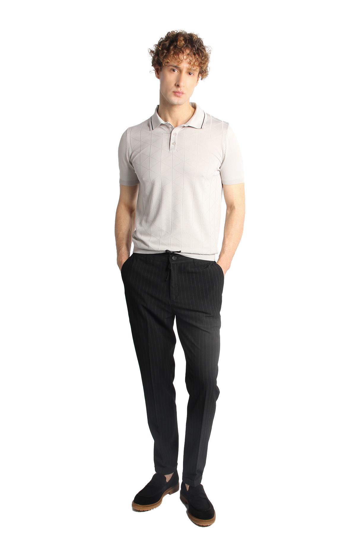 Siyah Standart Kalıp Dinamik Fit  Pantolon
