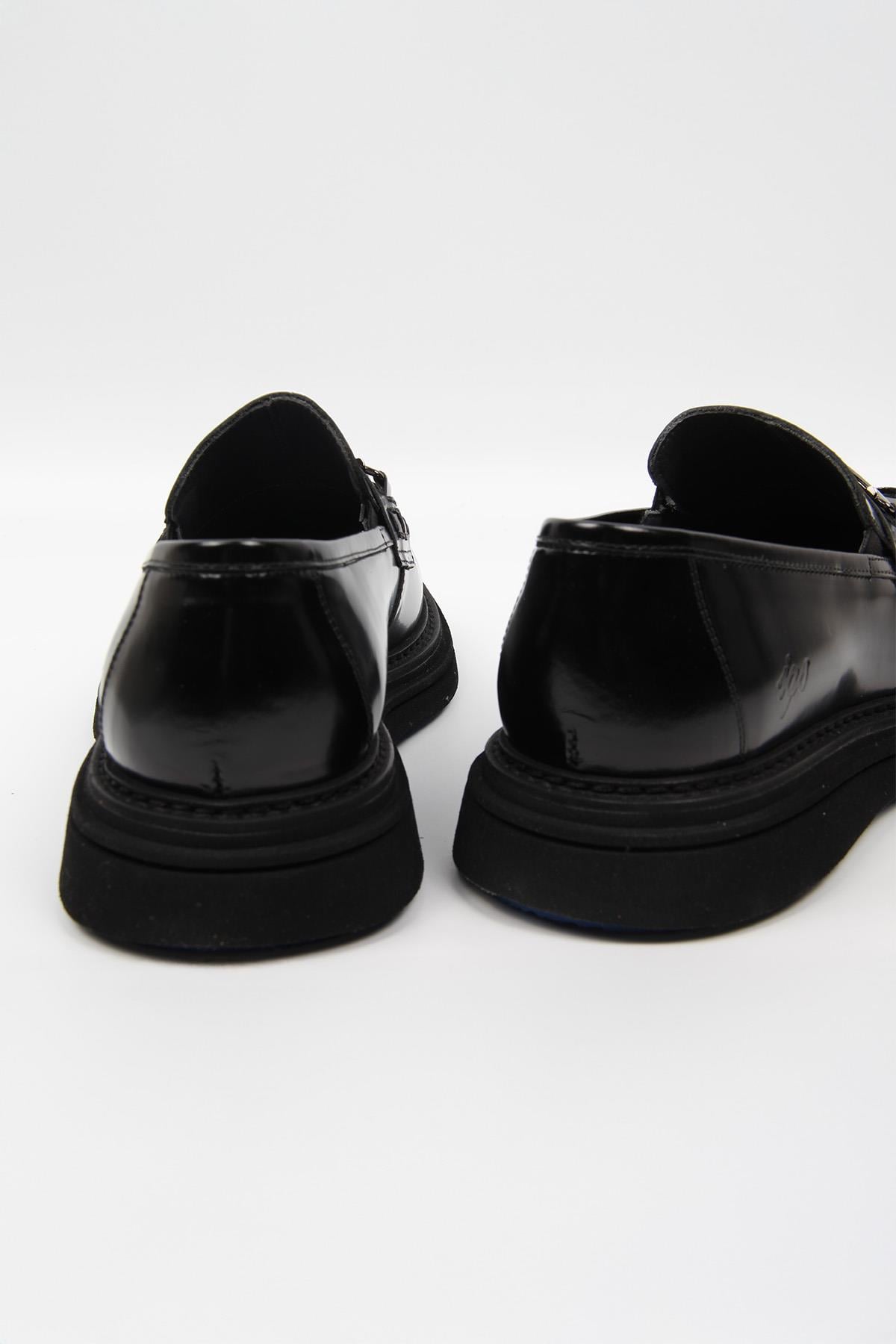 Siyah Tokalı Loafer Erkek Ayakkabı Parlak Yüzey Kalın Taban Model