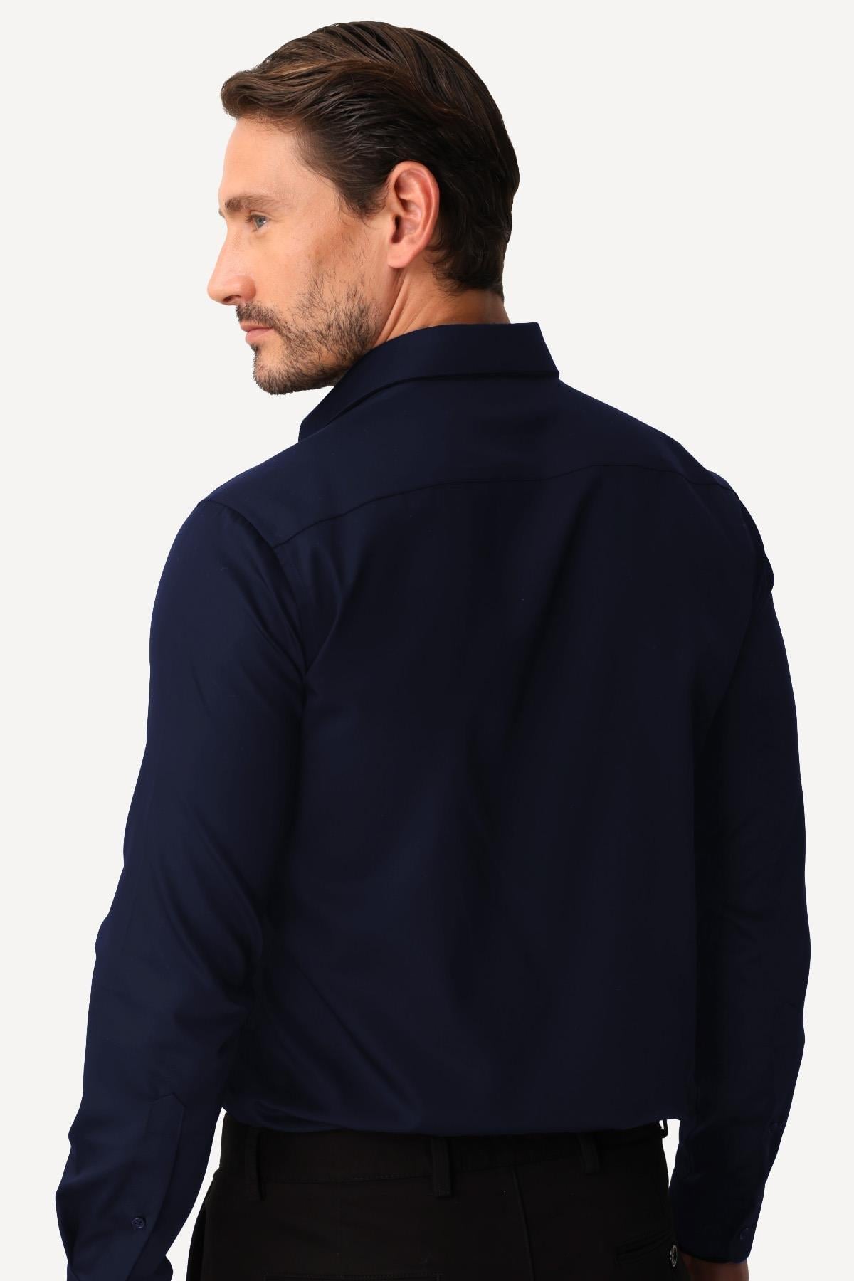 Lacivert Regular Fit Geniş Kalıp Klasik Yaka Düz Uzun Kollu Cepsiz %100 Pamuk Non Iron Ütü İstemeyen Gömlek 