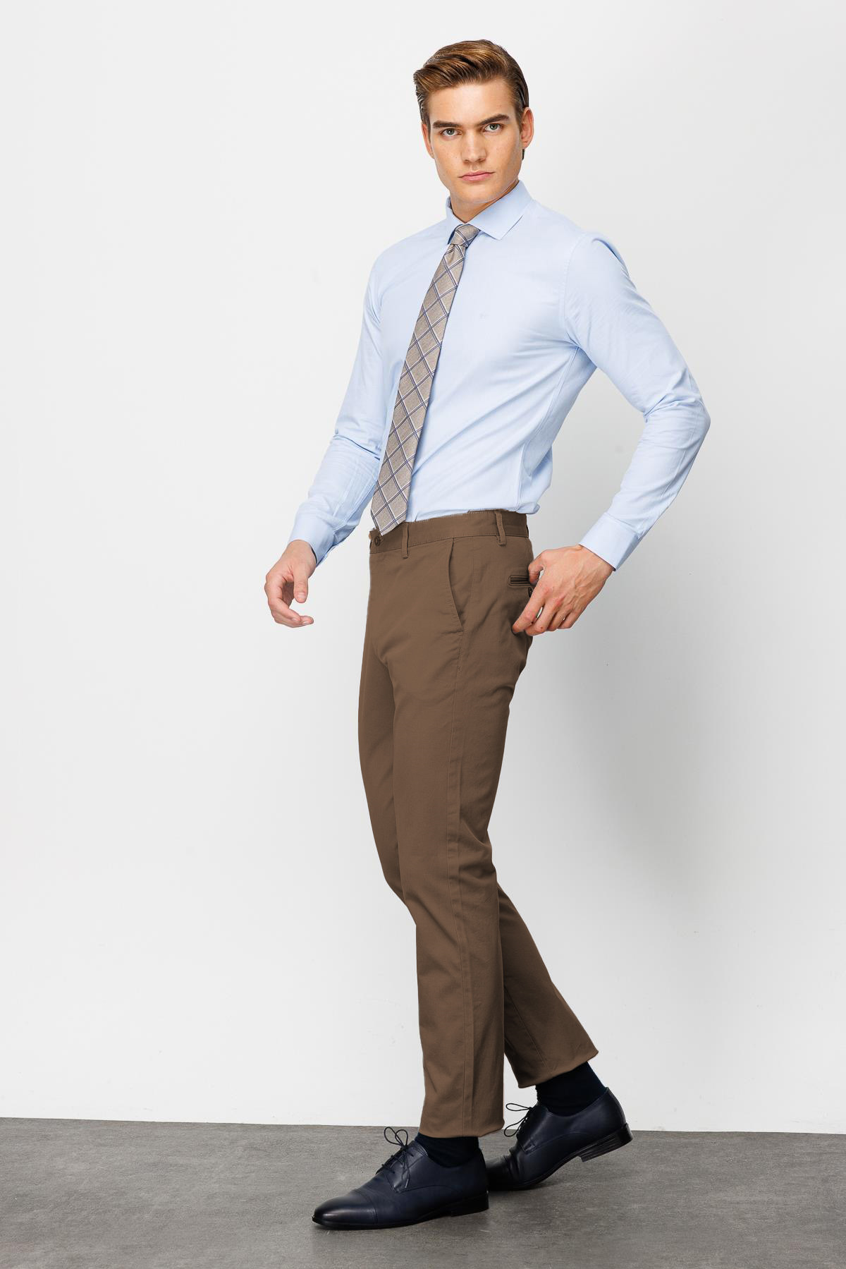 Camel Erkek Pamuklu Kumaş Pantolon Regular Fit – Rahat Kalıp Günlük Ofis Stili