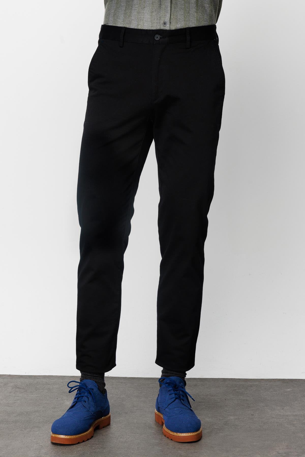 Siyah Erkek Pamuklu Kumaş Pantolon Regular Fit – Rahat Kalıp Günlük Ofis Stili