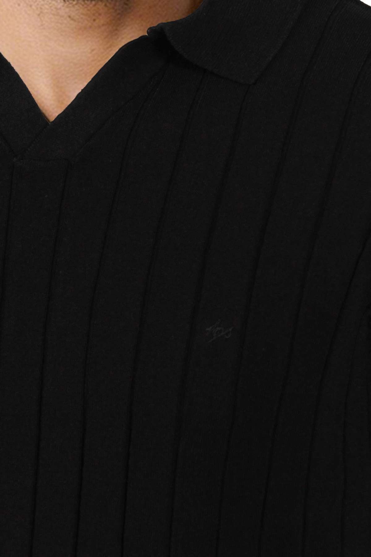 Erkek Siyah Triko Polo Yaka Tişört – Şık ve Modern Fit