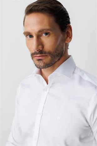 Beyaz Slim Fit Dar Kalıp Klasik Yaka Düz Uzun Kollu Cepsiz %100 Pamuk Gömlek