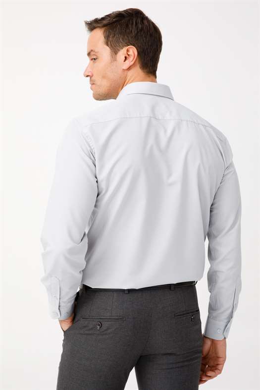 Açık Gri Regular Fit Rahat Kalıp Klasik Yaka Düz Uzun Kollu Cepli Kolay Ütülenir Gömlek