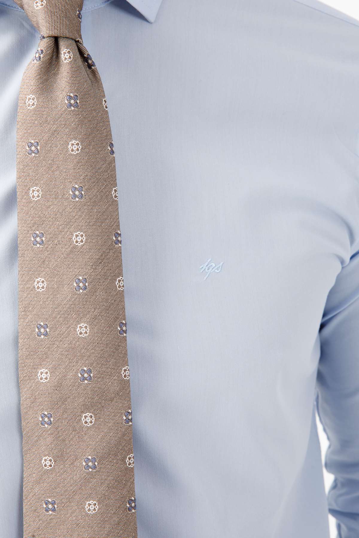 Açık Mavi Slim Fit Dar Kalıp Klasik Yaka Düz Uzun Kollu Cepsiz Kolay Ütülenir Gömlek