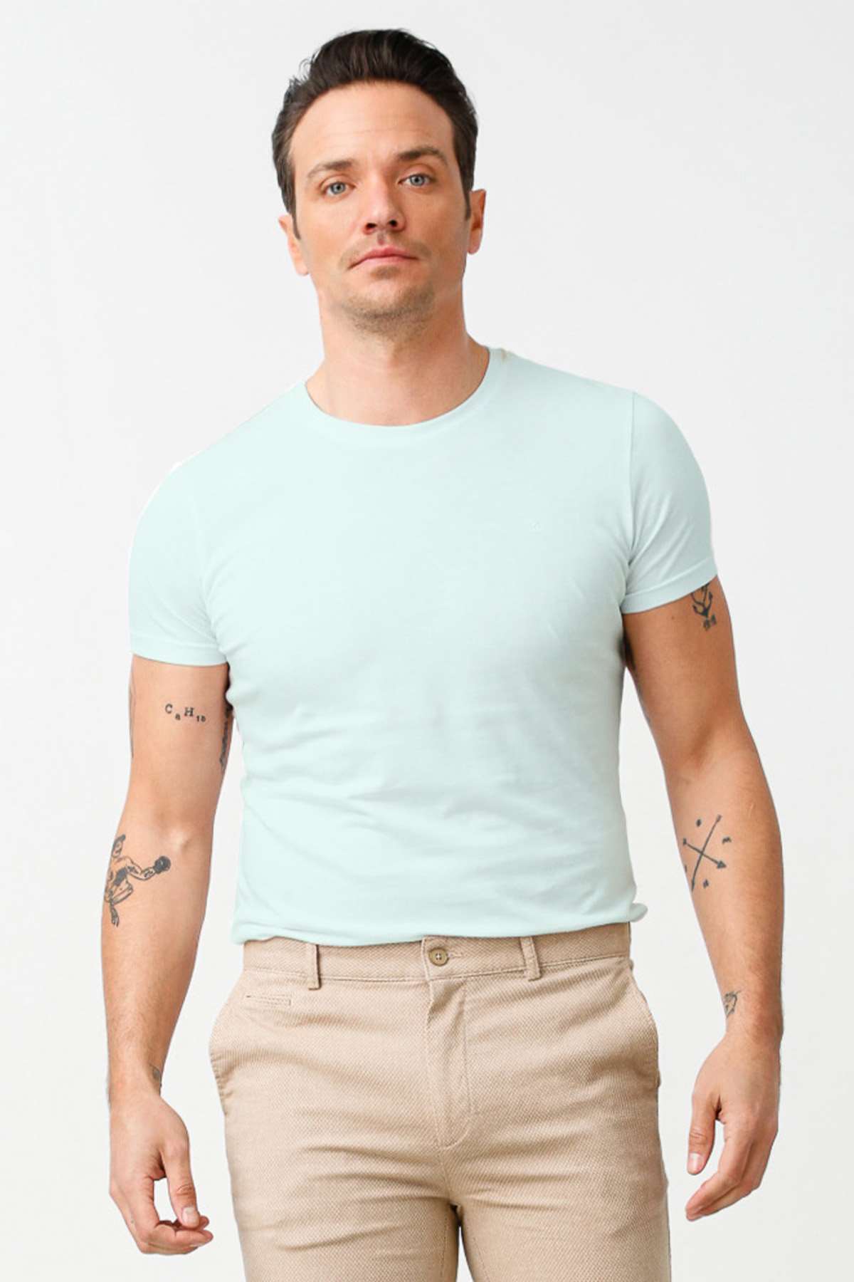 Açık Mavi Standart Fit Dar Kalıp Bisiklet Yaka Düz Kısa Kollu  %100 Pamuk Tişört