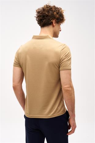 Bej Slim Fit Dar Kalıp Fermuarlı Polo Yaka Düz Kısa Kollu  Tişört