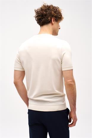 Krem Standart Fit Dar Kalıp Bisiklet Yaka Düz Kısa Kollu Triko Tişört