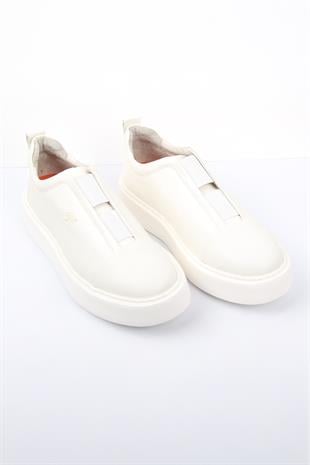 Krem Slip-On Erkek Ayakkabı Bağcıksız Kalın Taban Günlük Model