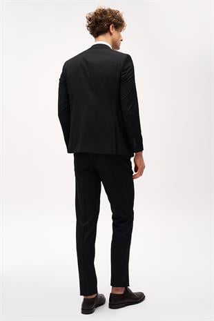 Erkek Siyah Slim Fit / Dar Kalıp Sivri Yaka Yelekli Takım Elbise