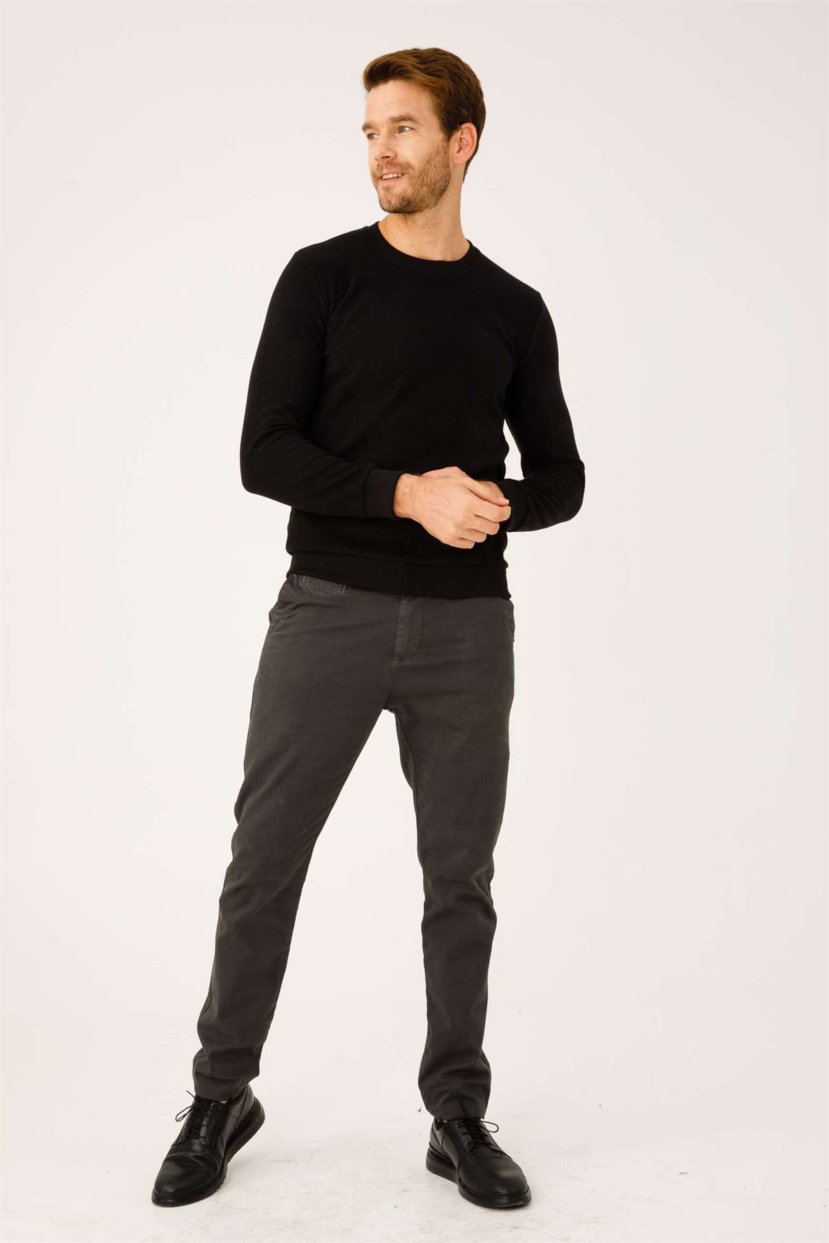 Siyah Regular Fit Rahat Kalıp Bisiklet Yaka Düz Uzun Kollu  Triko