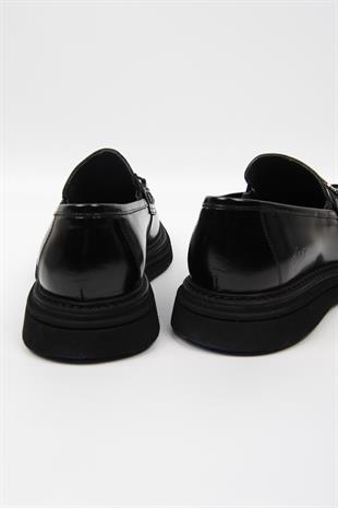 Siyah Tokalı Loafer Erkek Ayakkabı Parlak Yüzey Kalın Taban Model