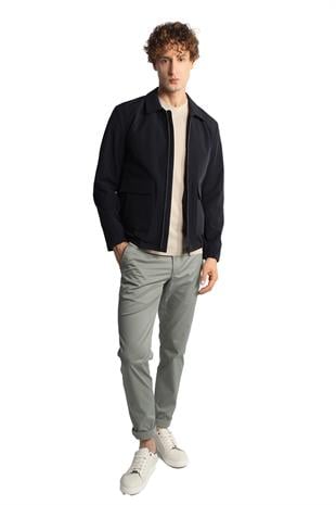 Siyah Standart Kalıp Klasik Yaka Fermuarlı Polyester Mont