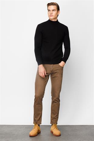 Siyah Standart Fit Dar Kalıp Yarım Balıkçı Düz Uzun Kollu  Triko