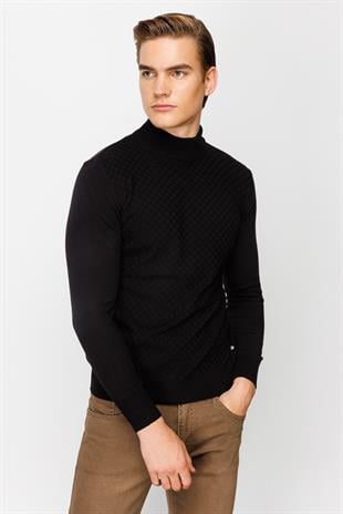 Siyah Standart Fit Dar Kalıp Yarım Balıkçı Düz Uzun Kollu  Triko