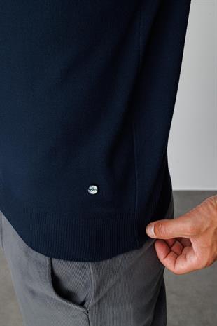 Lacivert Standart Fit Dar Kalıp Yarım Balıkçı Düz Uzun Kollu  Triko