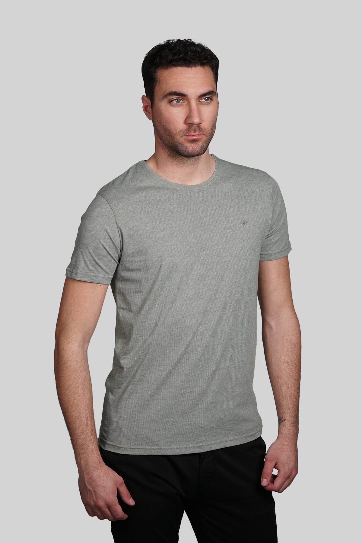 D.Yeşil Slim Fit Tişört