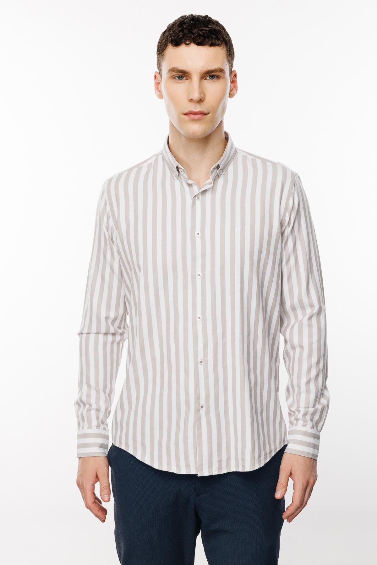 ERKEK A.KAHVE DYNAMİCFİT DÜĞMELİ YAKA GÖMLEK